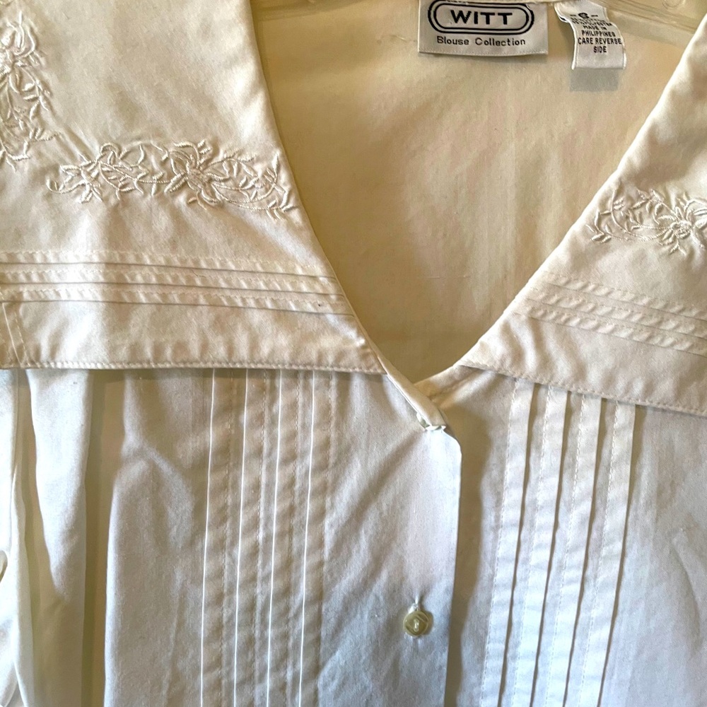 Vintage sailor collar and embroidery shirt. Sz 6